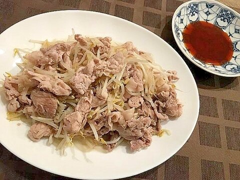 焼肉のたれをたっぷり絡めて！豚ともやしカリカリ焼き